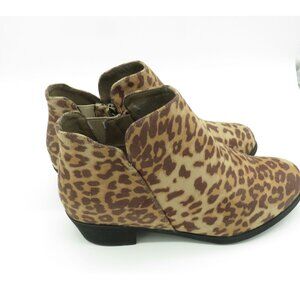 Cloud Walker Leopard Print Ankle Boots Size 7 Faux Suede Side Zipper NEW